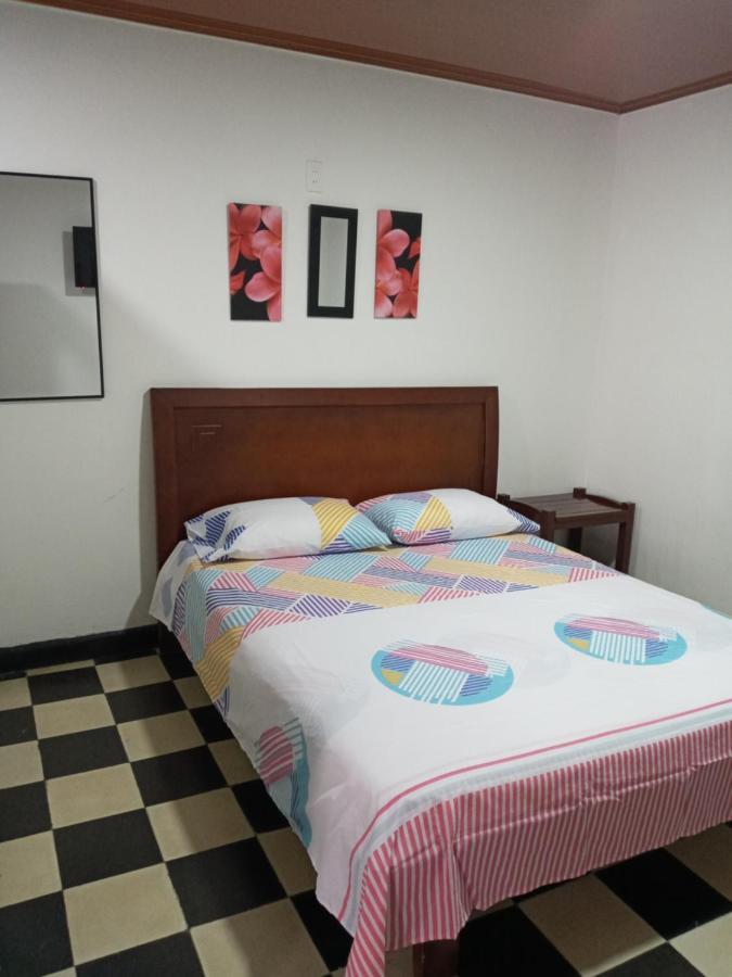 Hospedaje Santa Barbara Buga Εξωτερικό φωτογραφία
