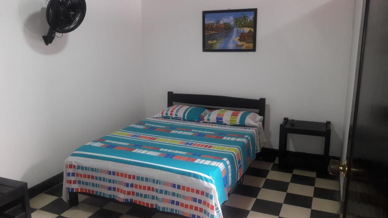 Hospedaje Santa Barbara Buga Εξωτερικό φωτογραφία